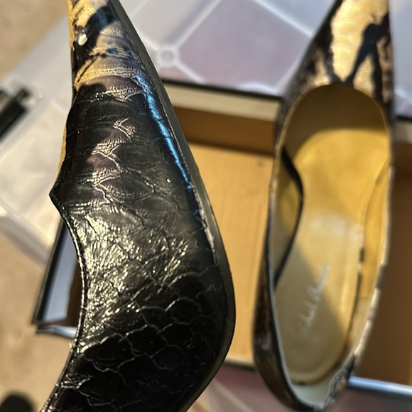 Michael Antonio. Gently worn, but now has defects. Sz. 9. Blk/champagne/lavender - Picture 3 of 9